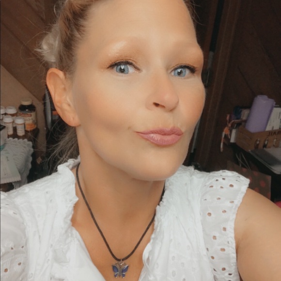 Meet your Posher, Kelly Victoria Justin! - Picture 4 of 16